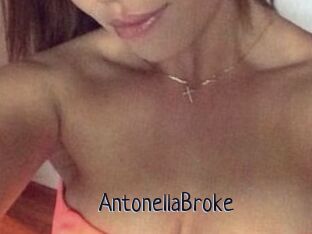 AntonellaBroke