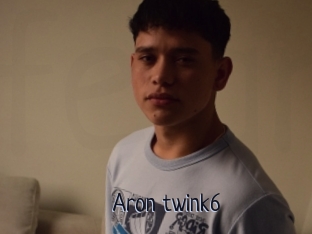 Aron_twink6