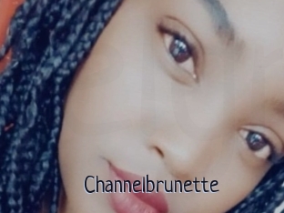 Channelbrunette