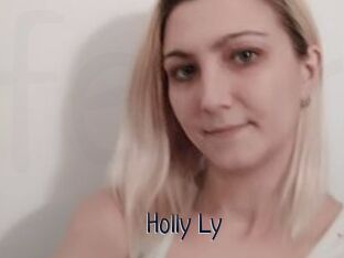 Holly_Ly