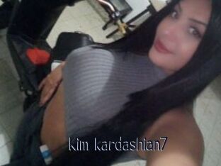 Kim_kardashian7