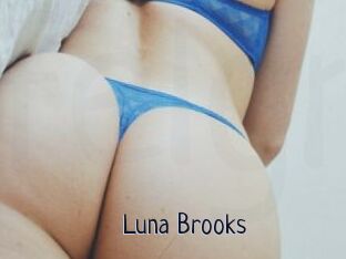 Luna_Brooks