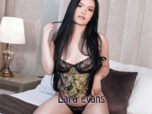 Lara_evans