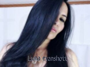 Luna_evanshott