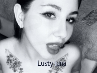 Lusty_luna