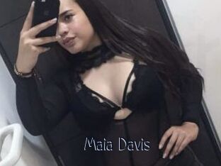 Maia_Davis