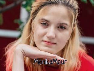 MonikaMour