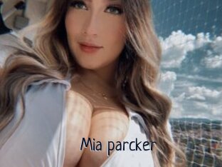 Mia_parcker
