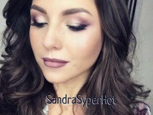 SandraSyperHot