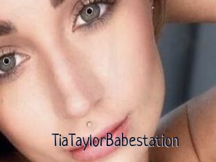 TiaTaylorBabestation