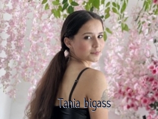 Tania_bigass
