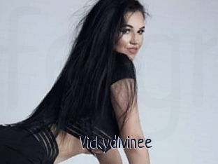 Vickydivinee